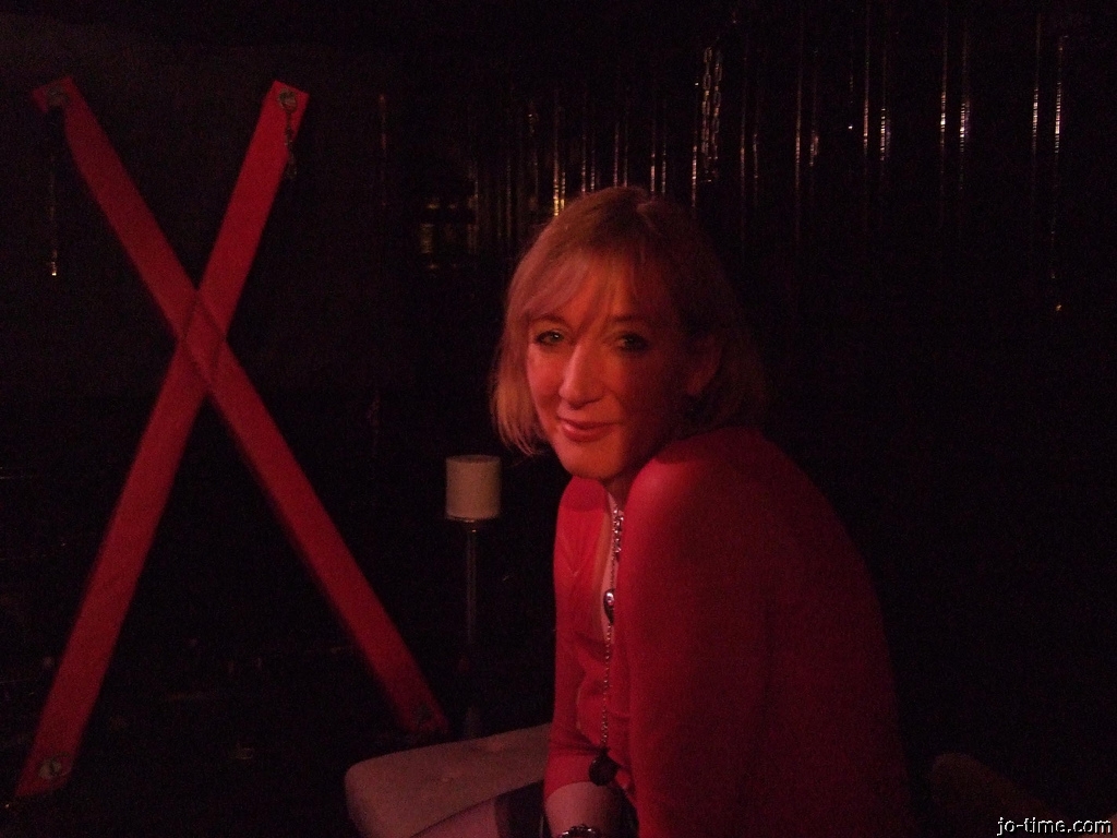 Read more about the article Mi Venganza Ardiente en el Yate Privado: Polla Gorda y Champagne Prohibido