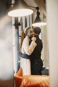 Read more about the article Noche Ardiente en el Yate Privado: Mi Secreto con la Esposa del Socio